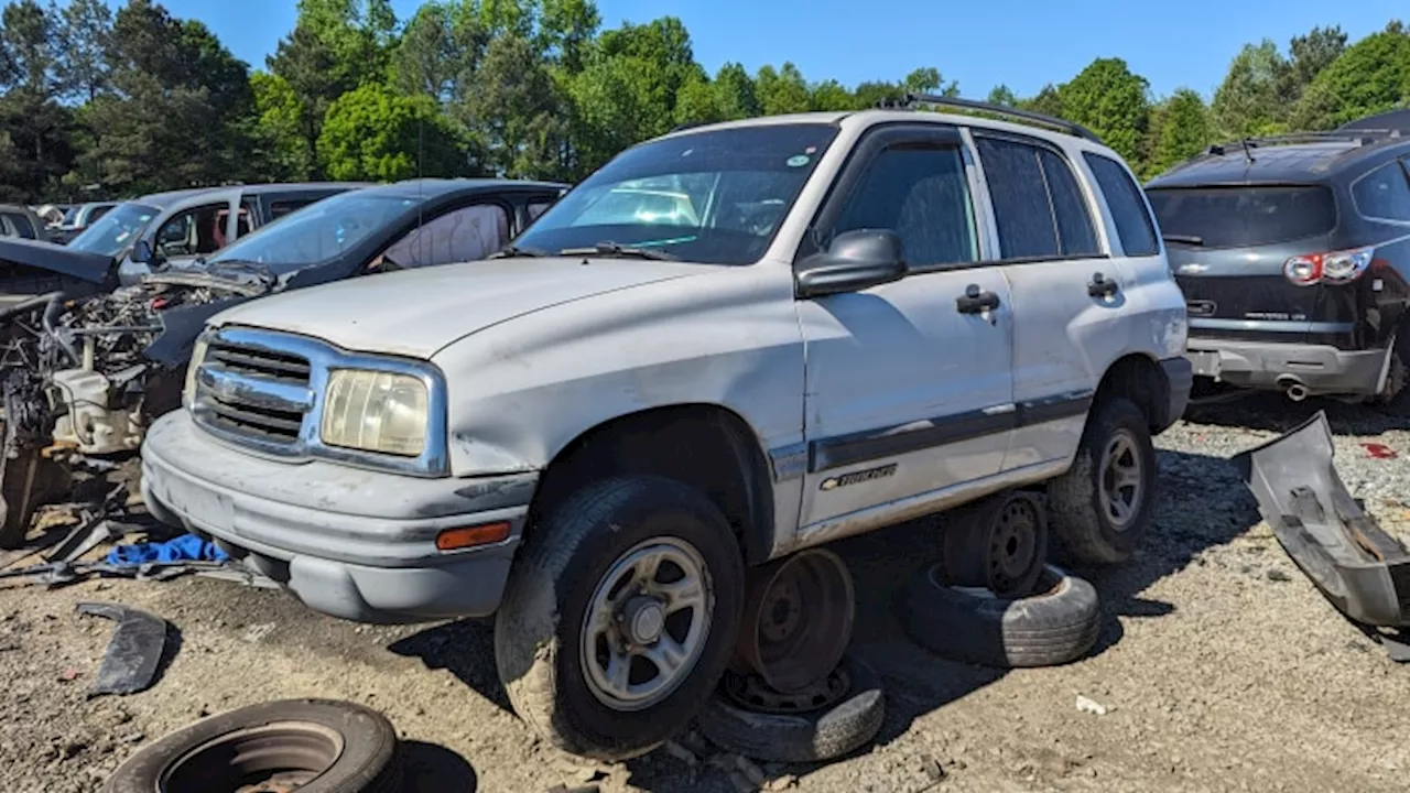 Junked 2003 Chevrolet Tracker