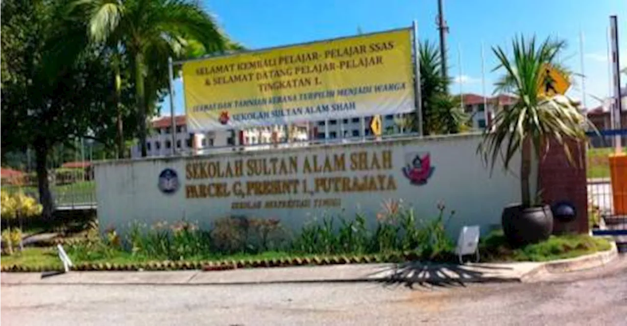 KPM terima penyerahan tiga projek di sekolah Sultan Alam Shah