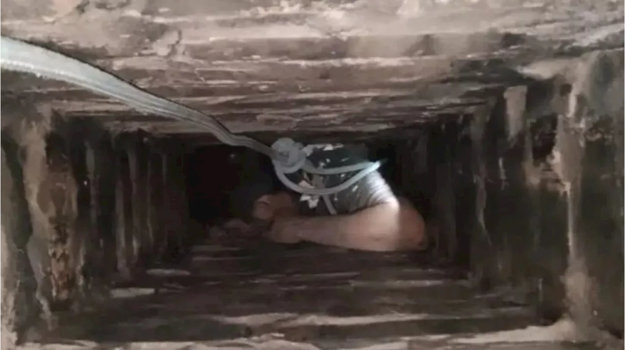 Insólito: un ladrón entró a robar a una casa, quedó atrapado en la chimenea y lo tuvieron que rescatar los bomberos