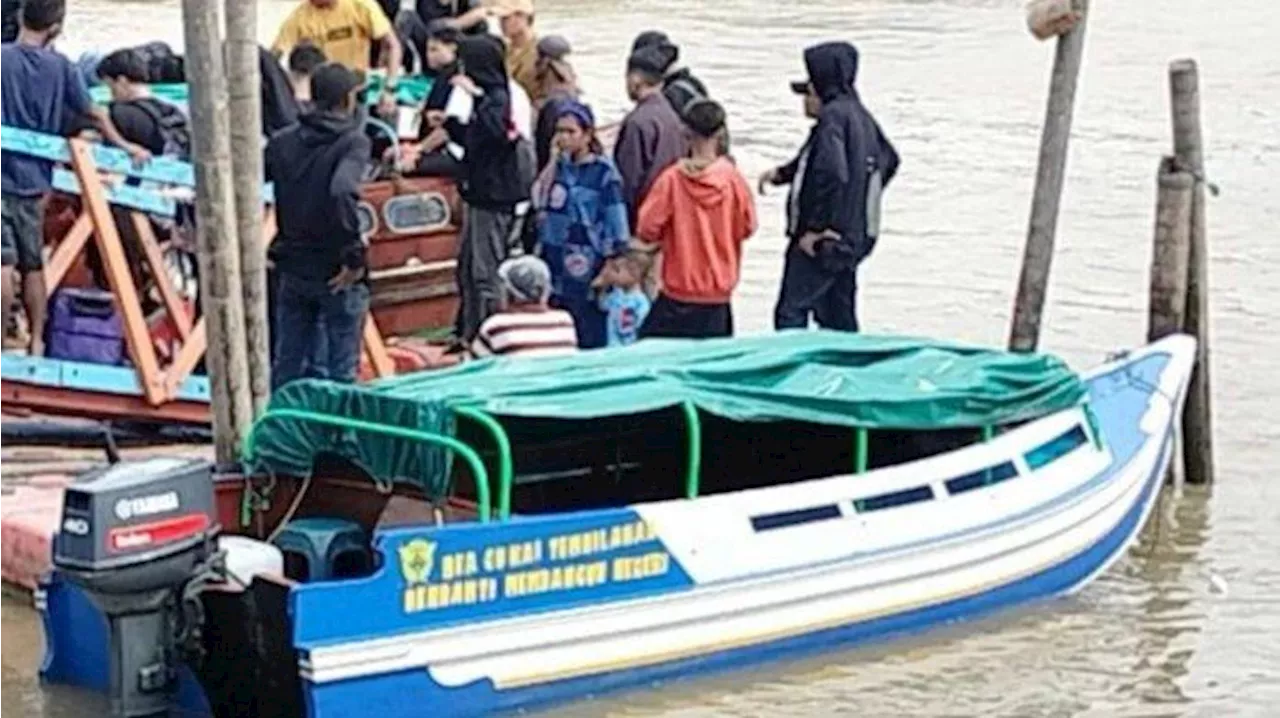 Masyarakat Indragiri Hilir Manfaatkan Speed Boat Hibah Bea Cukai Tembilahan Sebagai Ambulans Air