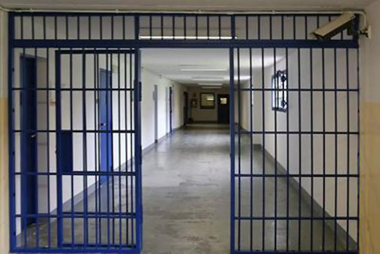Ottantenne deve tornare in carcere, sindacato penitenziaria: 'Follia'