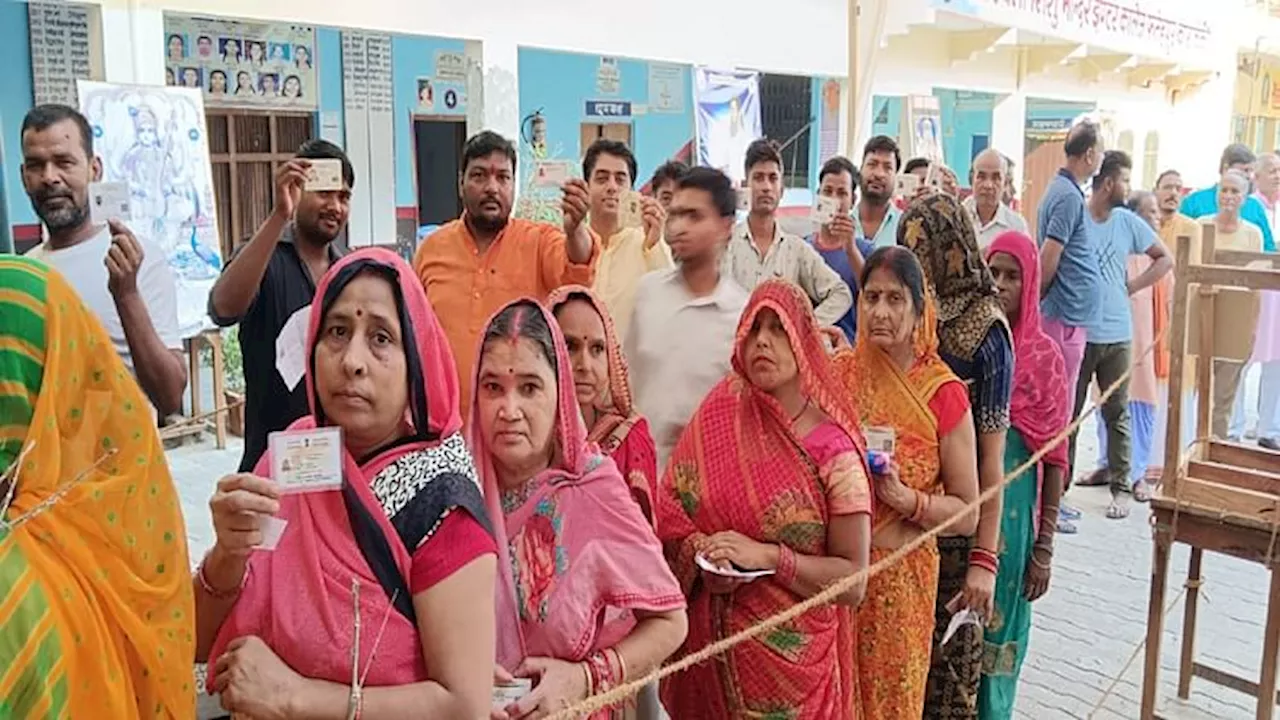 UP Lok Sabha Election Voting Live: अराजकता और गलत वोटिंग करने का आरोप, सपा ने पोस्ट कर EC से कार्रवाई की मांग