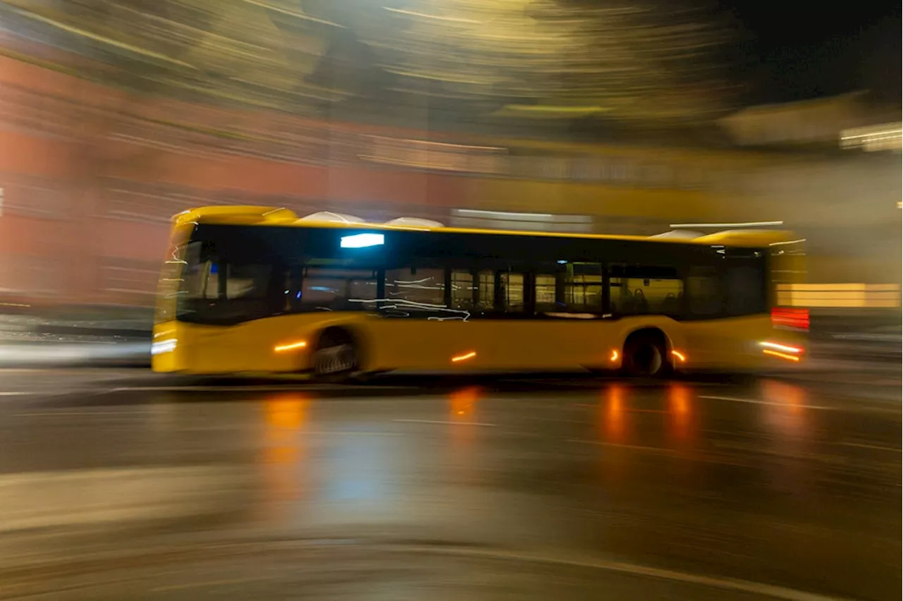 Reinickendorf: Unbekannter schießt aus Auto – BVG-Busfahrer mit Knalltrauma im Krankenhaus