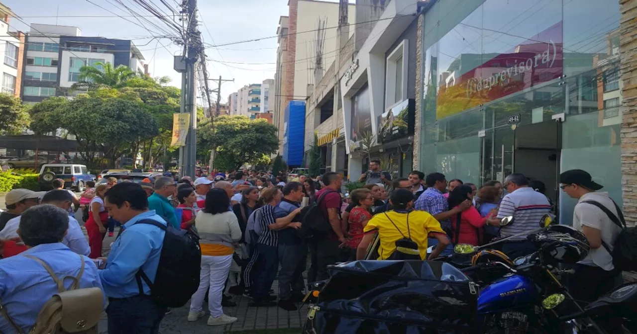 Fiduprevisora se compromete a solucionar servicio de salud a docentes en Santander