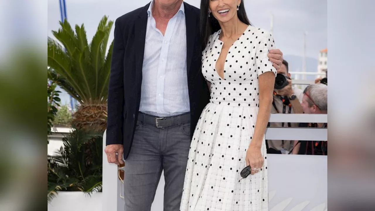 Demi Moore in Cannes: Im Polka-Dot-Kleid bezaubert sie die Fotografen