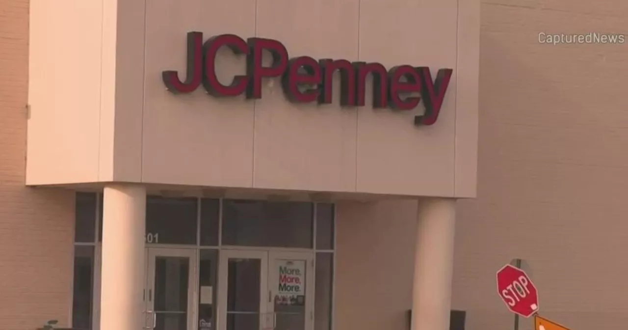 Thousands of dollars of jewelry stolen from Chicago JCPenney