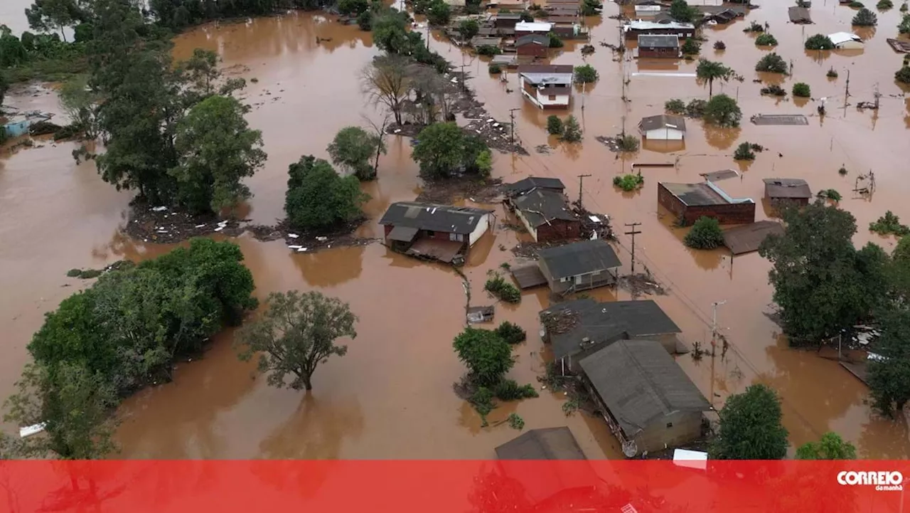 Chuva forte deixa mais de 700 desalojados e 1 desaparecido no estado brasileiro de Santa Catarina