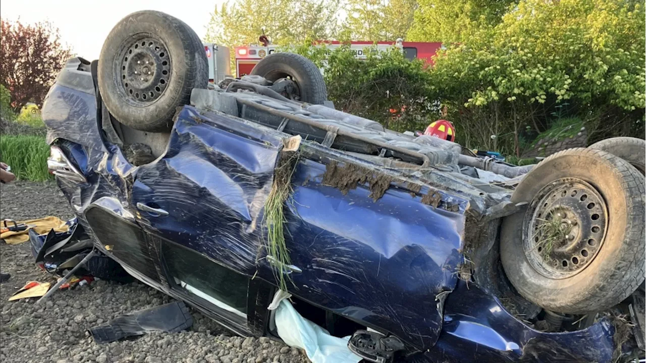 Ottawa firefighters extricate driver after single-vehicle rollover south of Ottawa