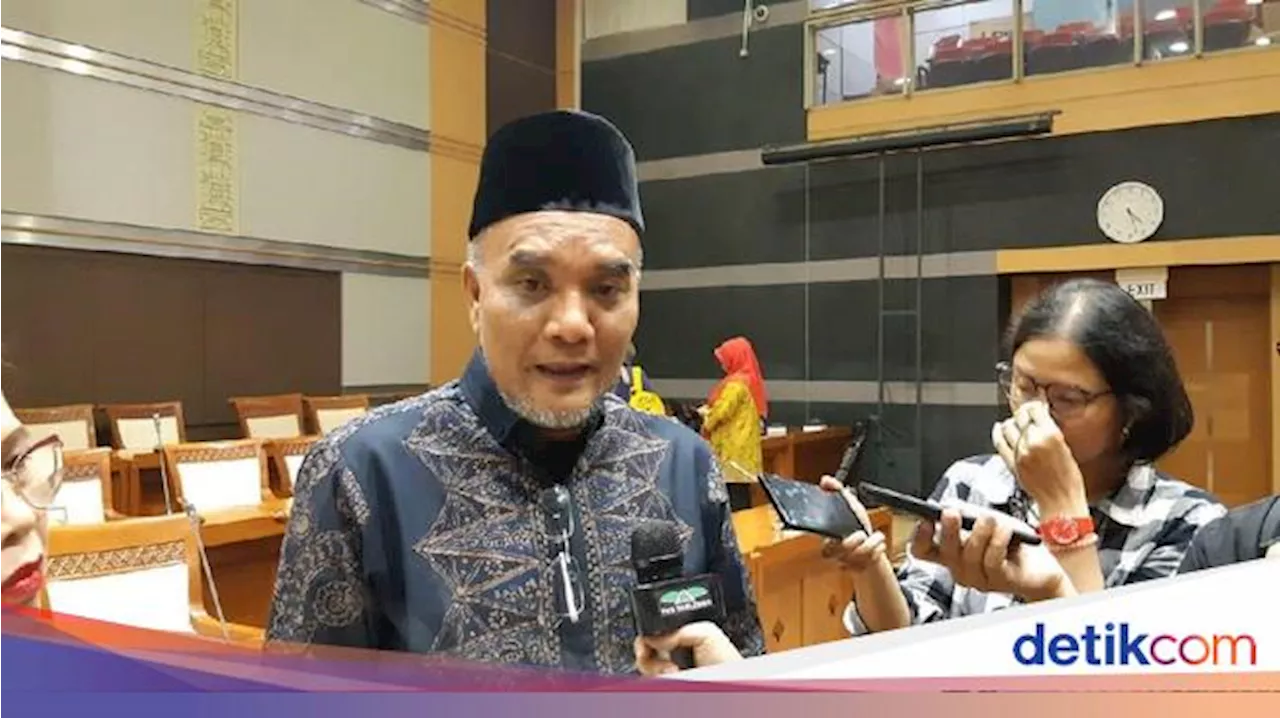 DPR Minta Cabut Izin Travel jika Loloskan WNI Umrah Lanjut Haji