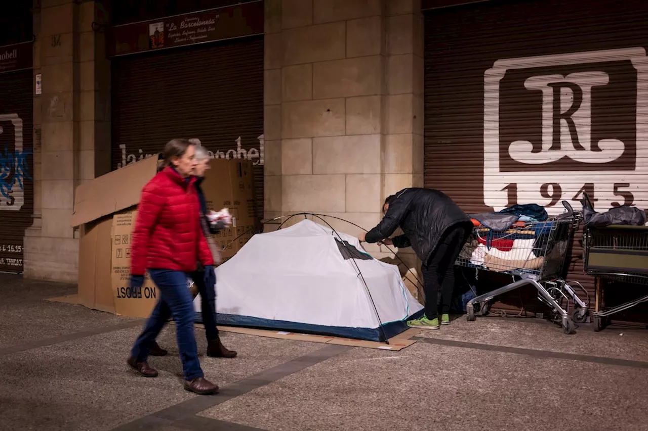 Barcelona solo pagará seis meses de pensión a las familias vulnerables