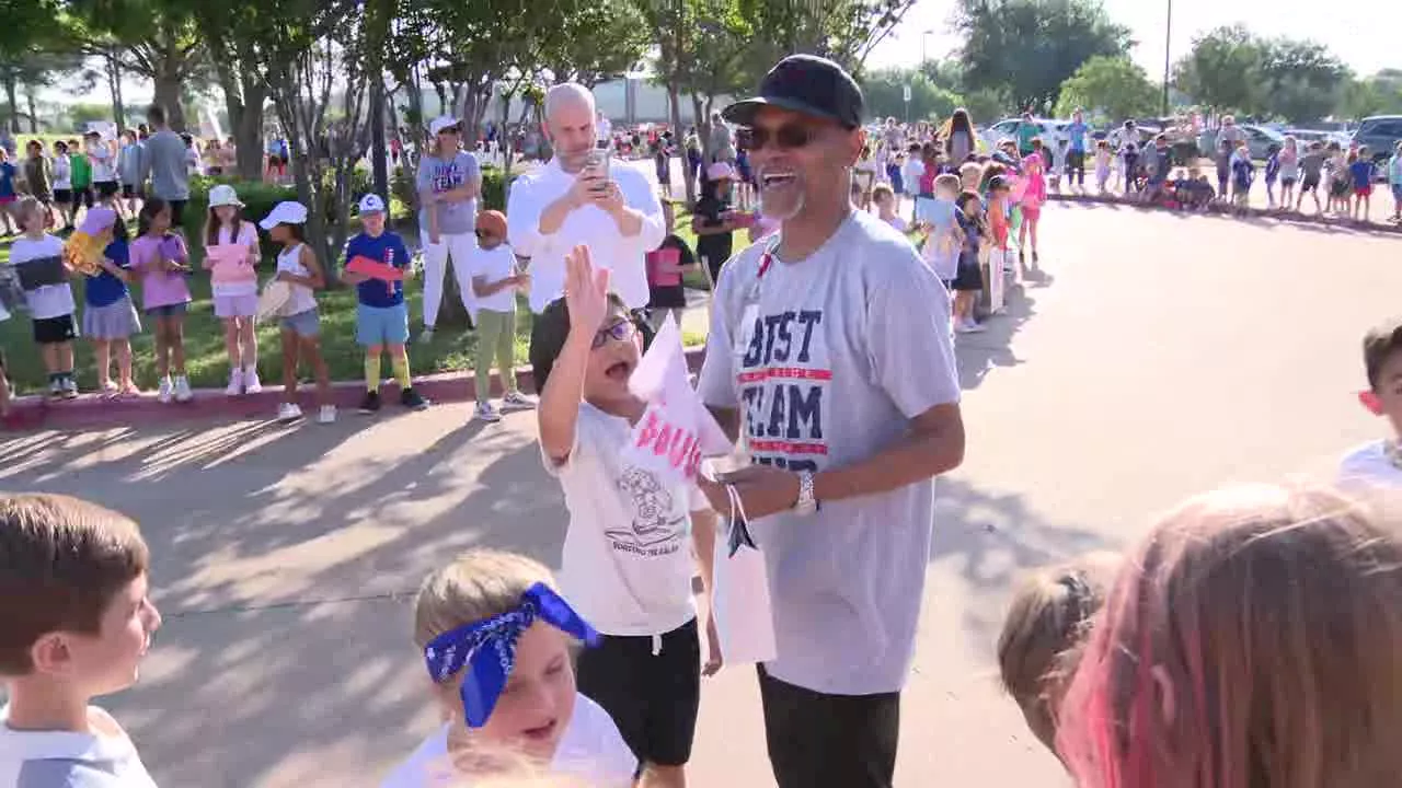 Retiring Grapevine custodian gets heartwarming send-off from students