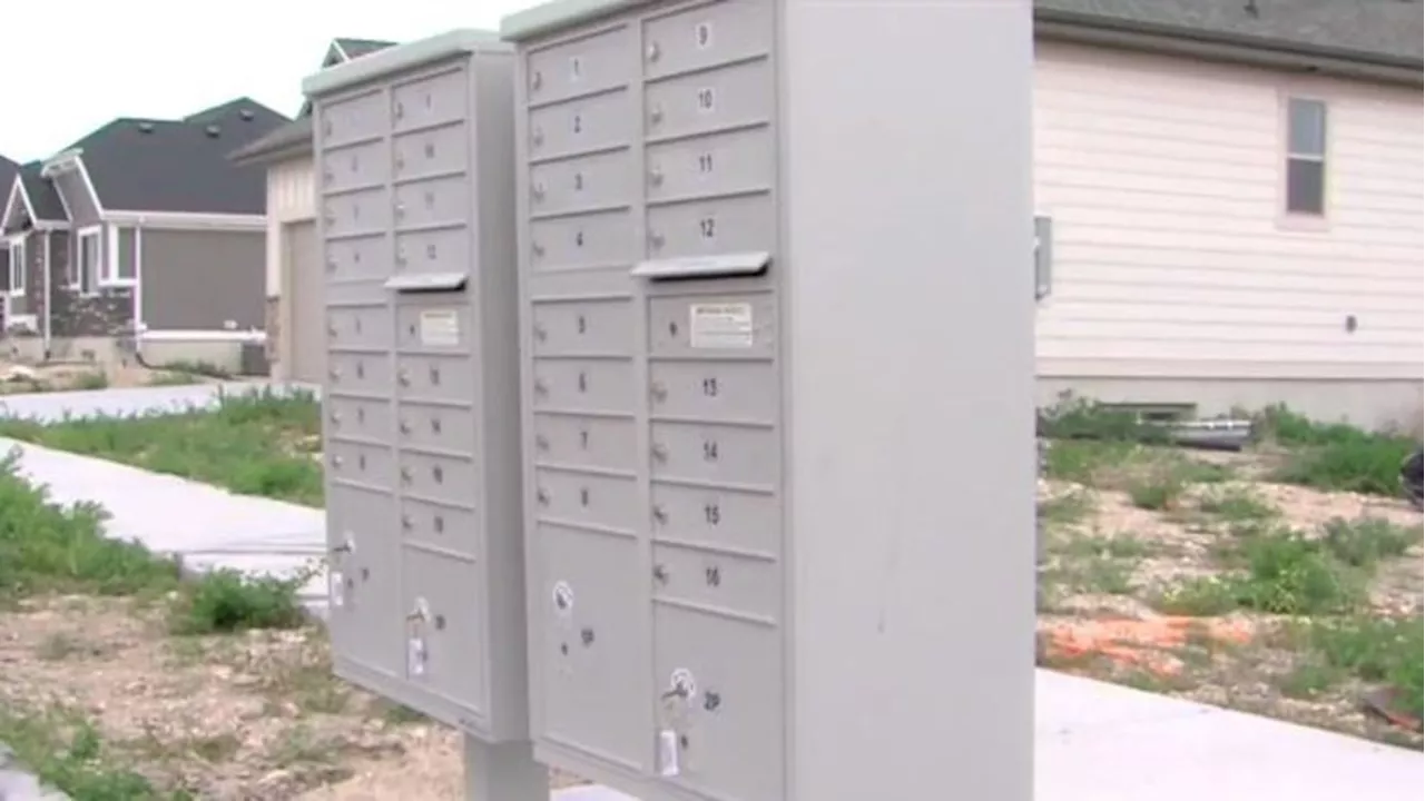 Salt Lake City police urge caution after mail theft caught on camera