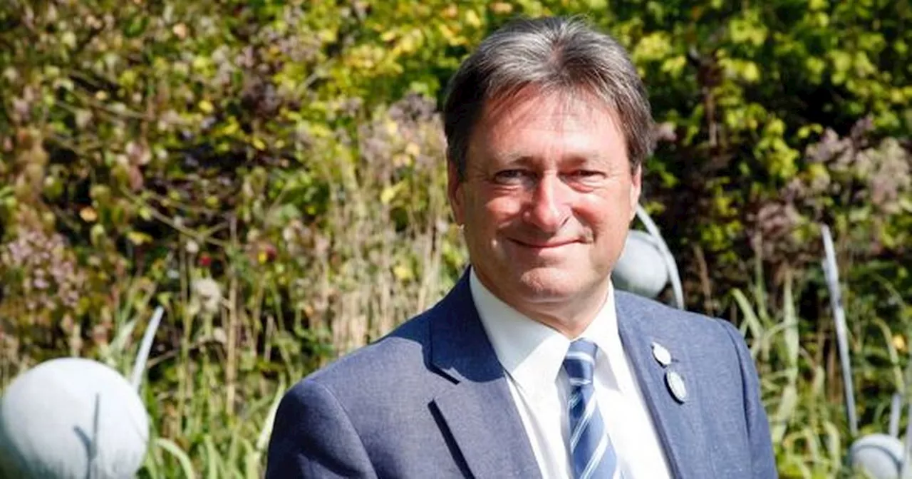 Alan Titchmarsh says 'never do it on a Sunday' in top gardening tip