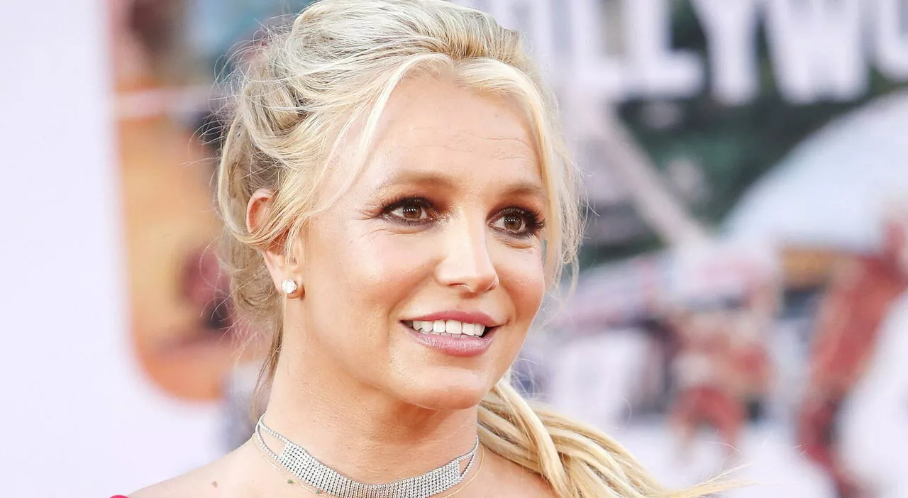 Britney Spears, allarme per la salute: «Abusa di farmaci, pericolo per sè e per gli altri»