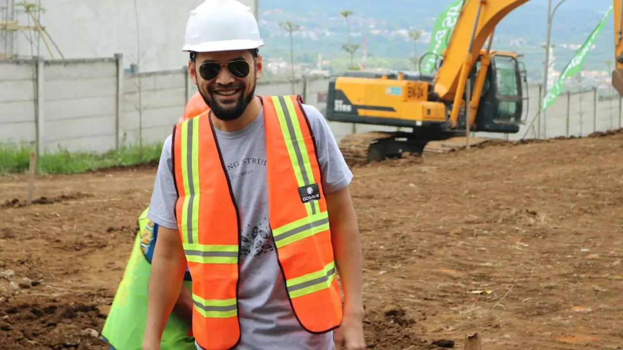 Teuku Wisnu Buka Outlet Malang Strudel Baru di Rest Area KM 66A, Permudah Wisatawan Cari Oleh-Oleh Khas Malang