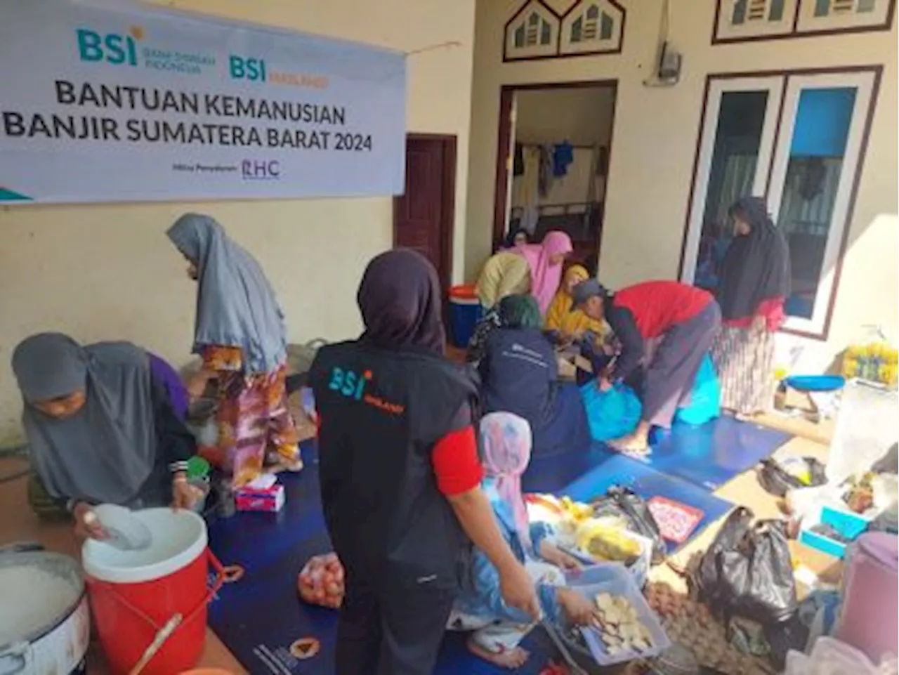 BSI Maslahat Salurkan Bantuan Kemanusiaan untuk Penyintas Banjir Bandang dan Longsor Sumbar