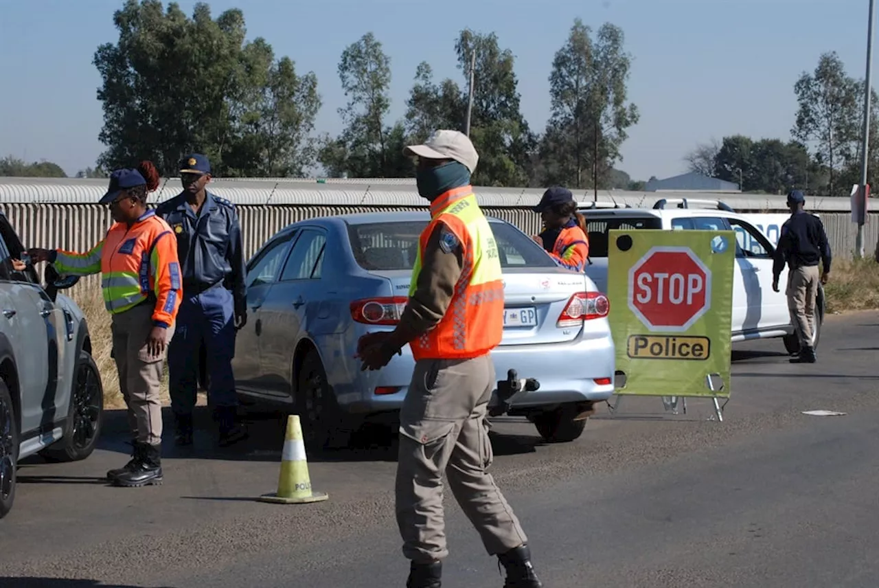 Two dead, N12 closed after 3 trucks, 7 cars collide in Bedfordview