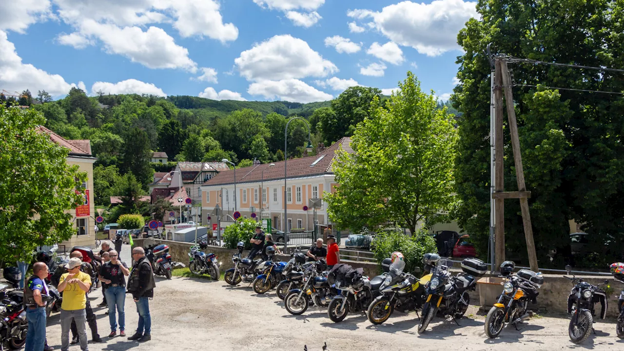 Biker-Motto: Von Weidling aus sicher durch die neue Saison