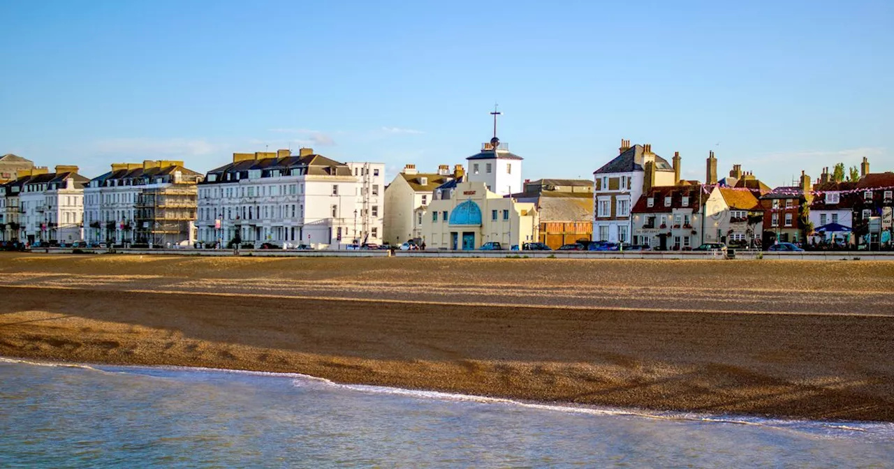 'Best kept secret beach' that's in underrated seaside town with amazing castle