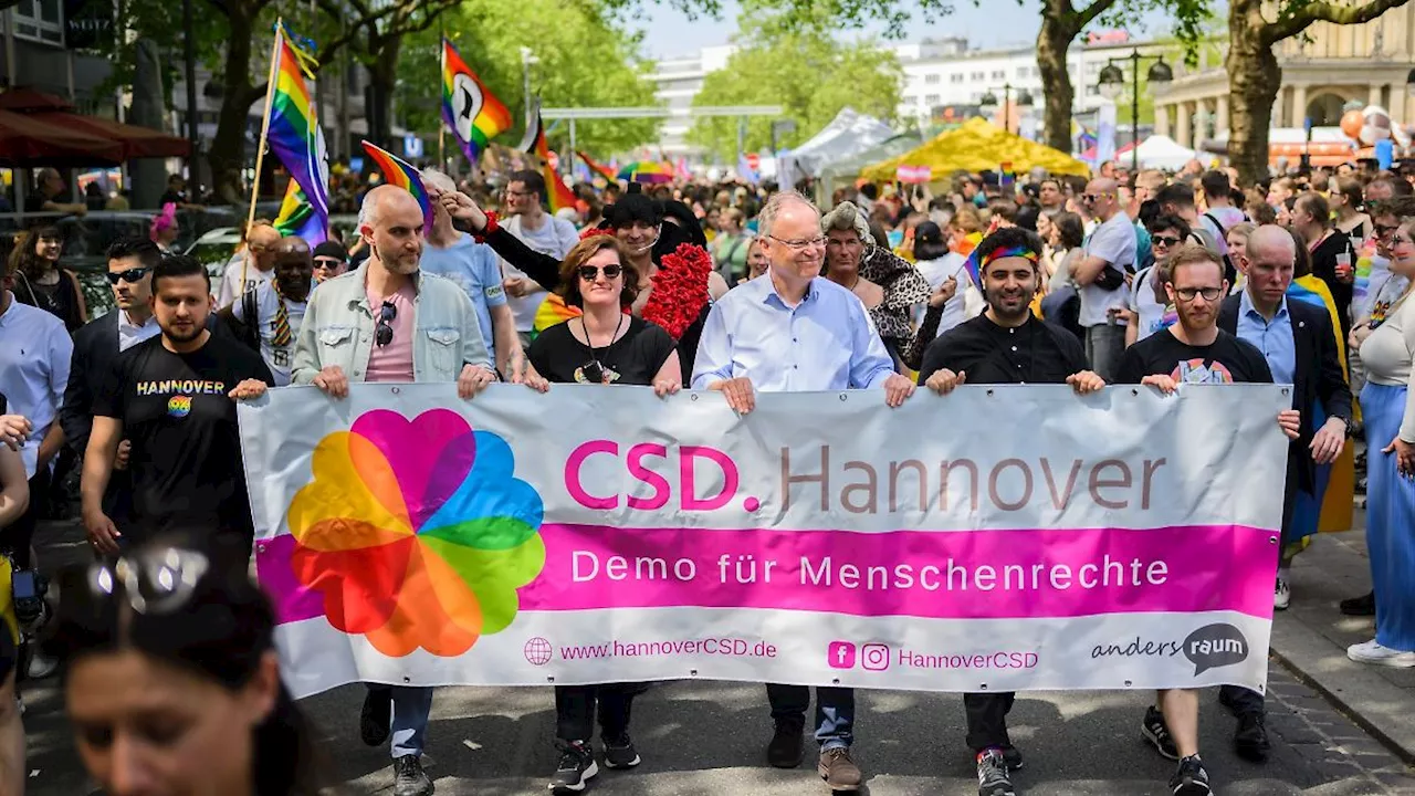 Niedersachsen & Bremen: Polizei zieht nach CSD Bilanz: Störungen und Anfeindungen