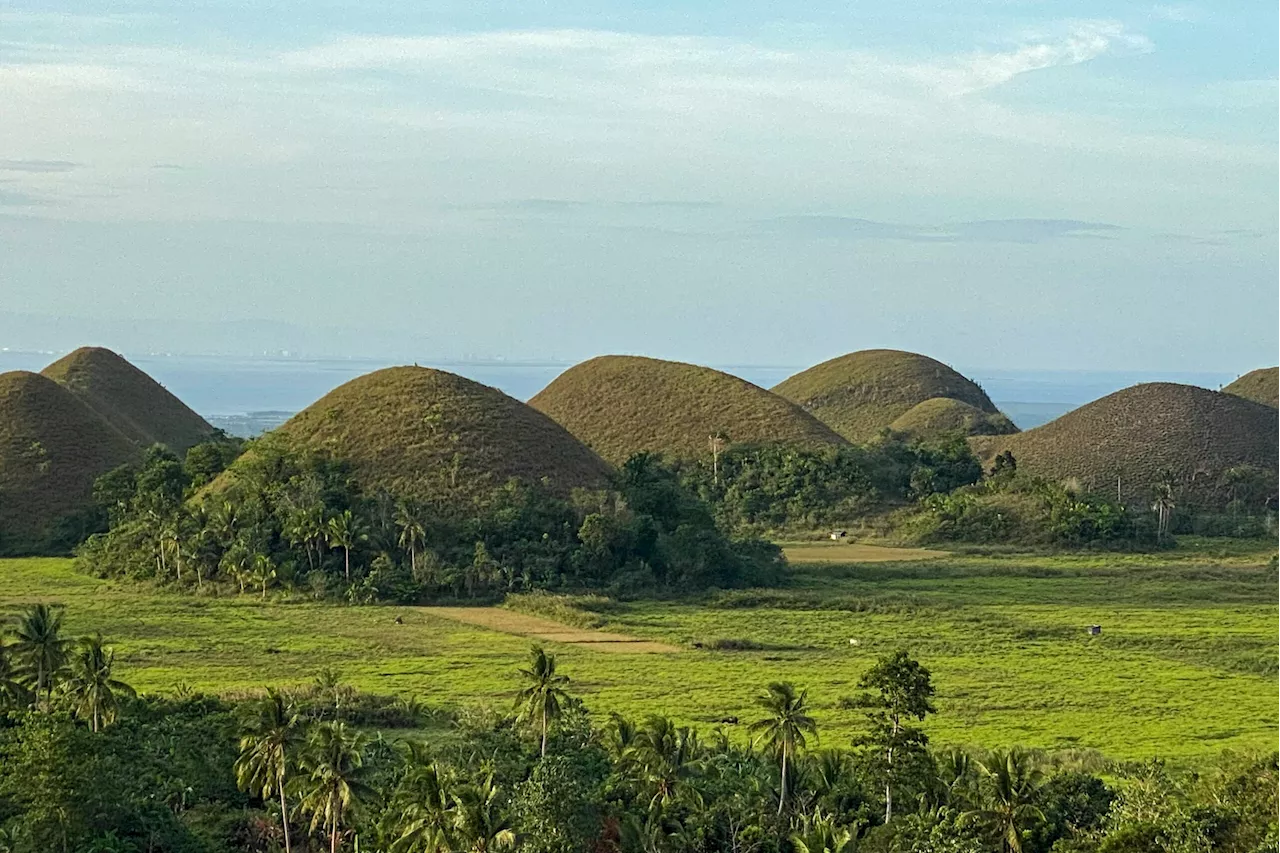 Orders allowing resorts, structures in Chocolate Hills to be repealed