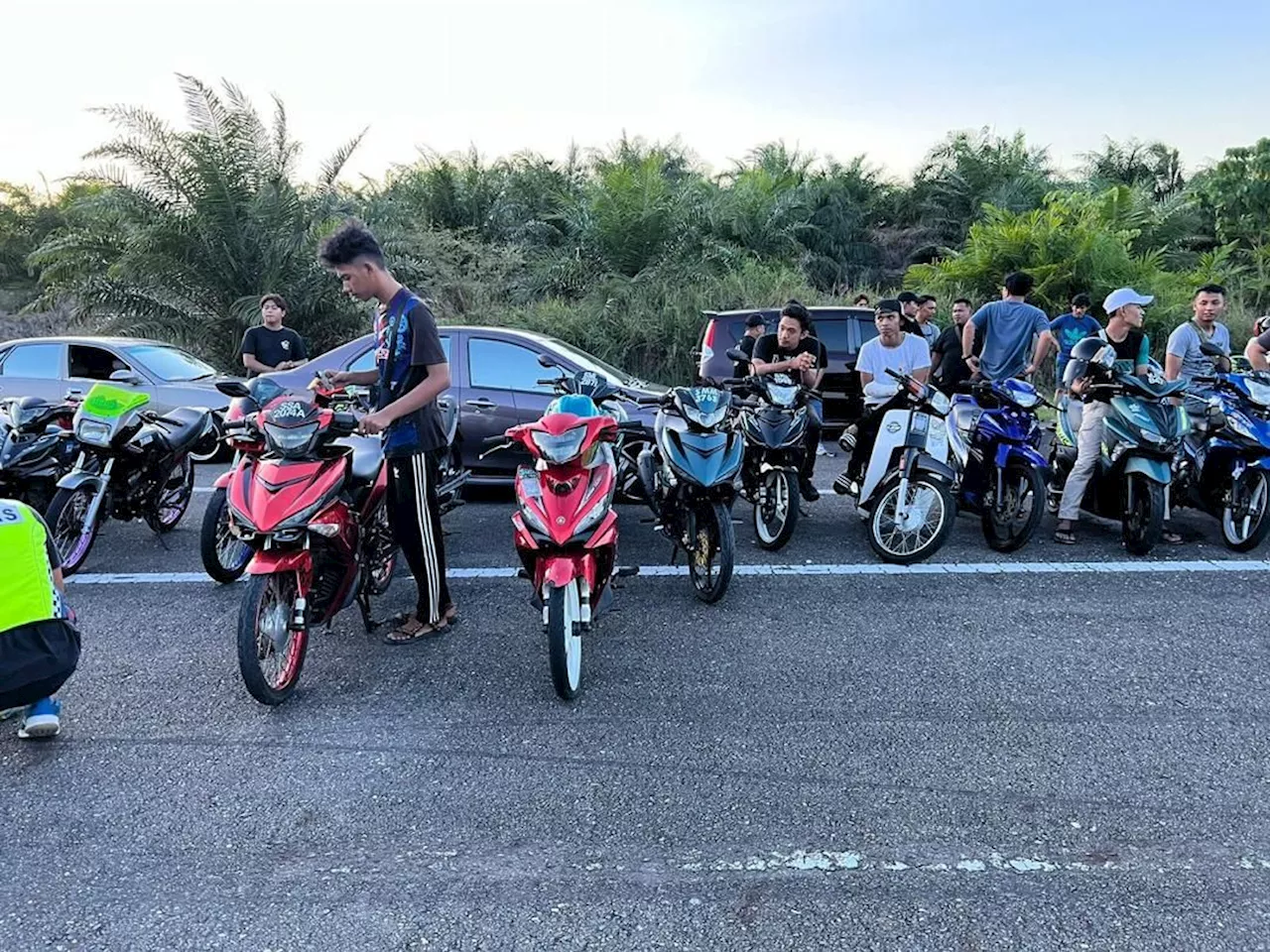 Two motorcyclists killed, one injured fleeing roadblock in Sandakan