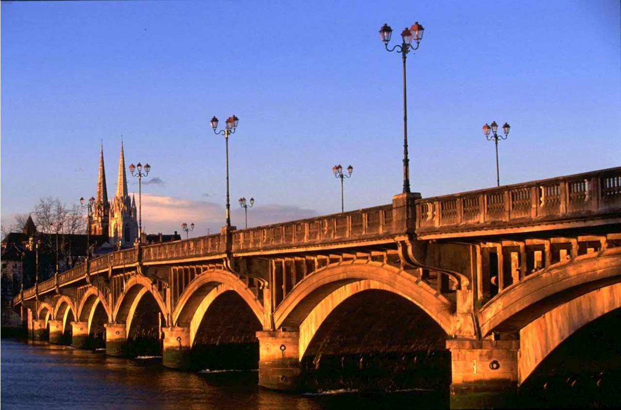 Bayonne : un jeune homme disparaît après avoir chuté dans l’Adour depuis le pont Saint-Esprit