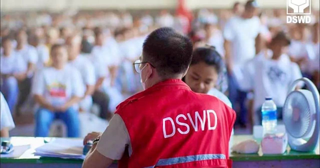 DSWD distributes P60.9M aid 20,000 families in Western Visayas