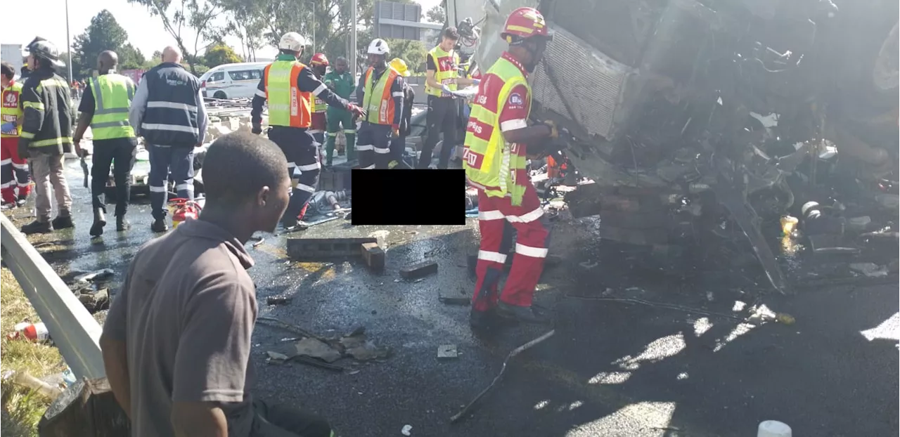 Watch: Two killed in N12 West multi-vehicle crash