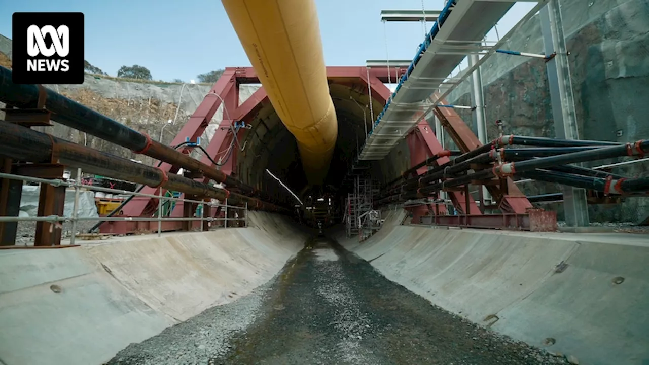 Tunnel boring machine wedged in hard rock, leaving Snowy 2.0 hydropower project with new issues