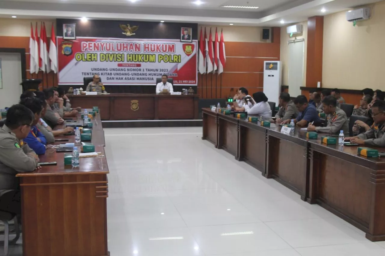 Tim Divkum Polri beri penyuluhan hukum KUHP dan HAM di Polda Sulteng