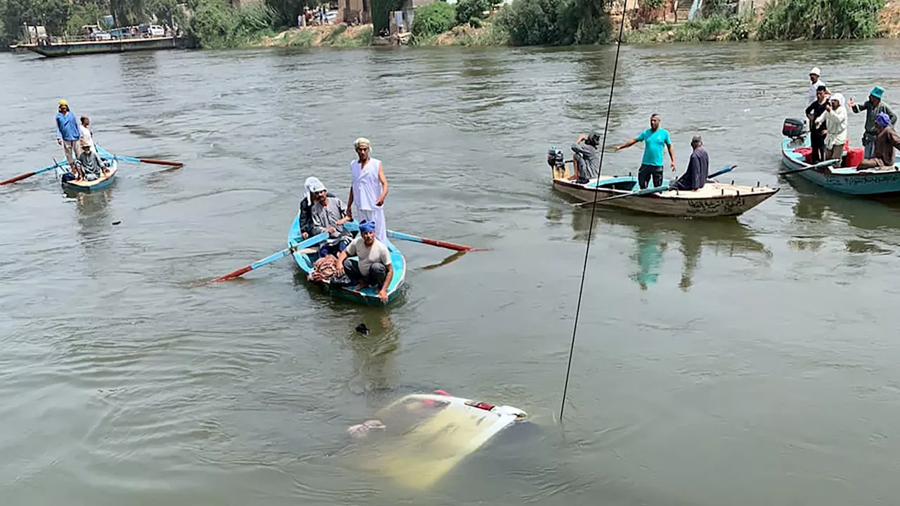 Égypte: un bus tombe dans le Nil, au moins dix morts