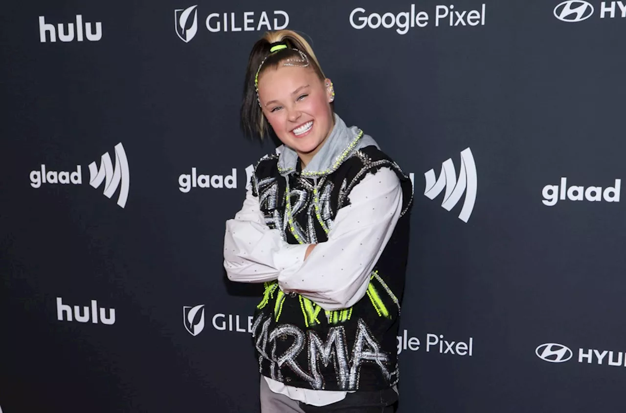 JoJo Siwa Shares ‘Drunk As F—‘ 21st Birthday TikTok, Reveals She Got ‘Punched in the Eye’