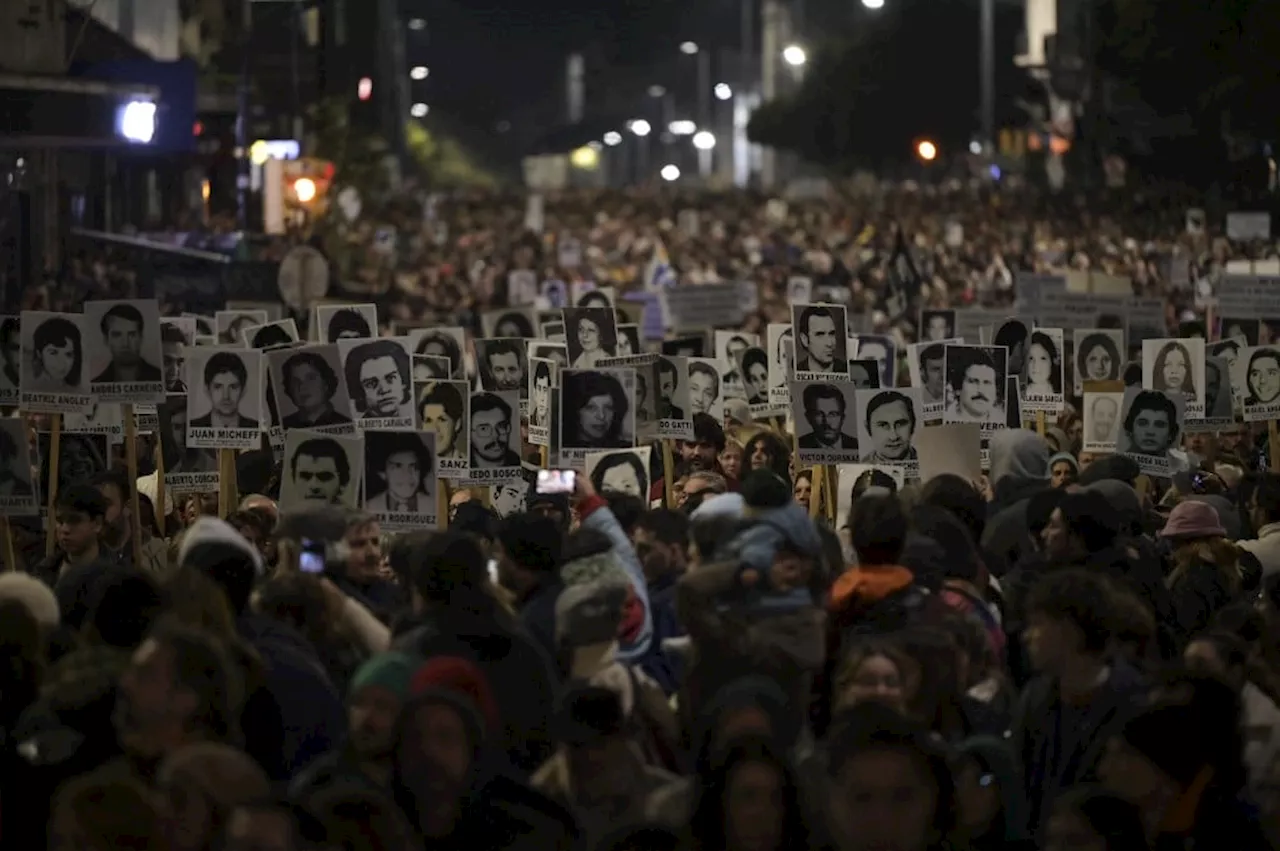 ‘Exigimos respostas’: multidão marcha por desaparecidos da ditadura no Uruguai