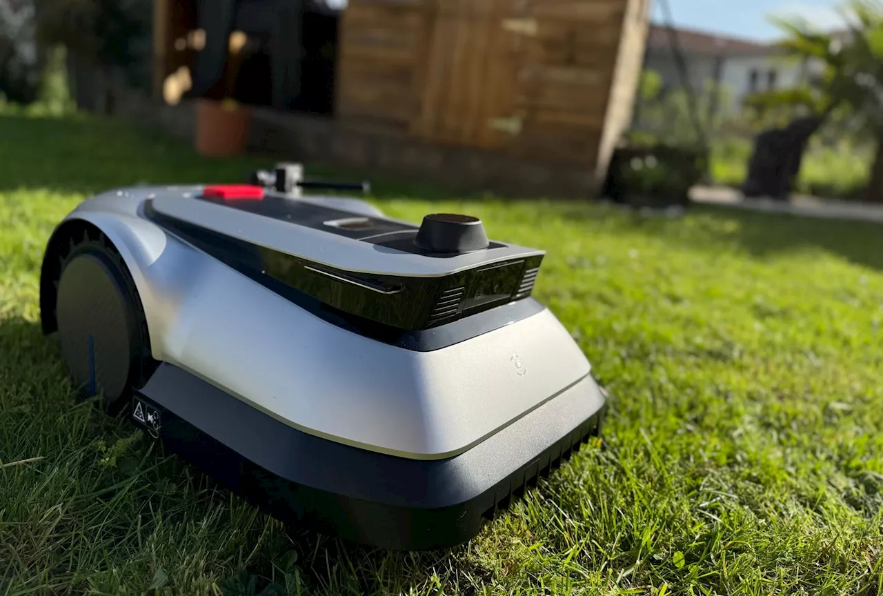 L’Ecovacs Goat G1-2000 rejoint notre comparatif des meilleurs robots tondeuses