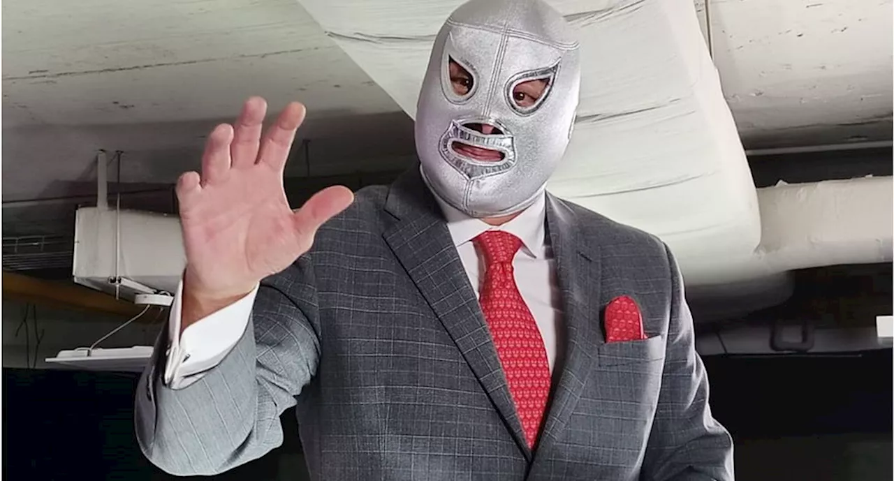 El Hijo del Santo anuncia su gira de despedida donde apostará su máscara