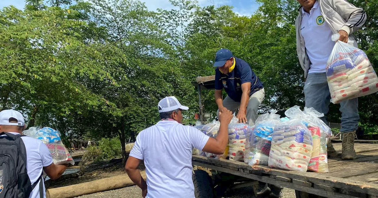 Gobernación de Bolívar entregó 400 kits de asistencia humanitaria a damnificados