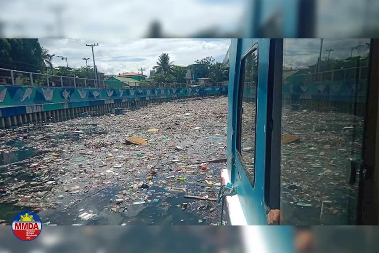 Part of Pasig River impassable due to trash