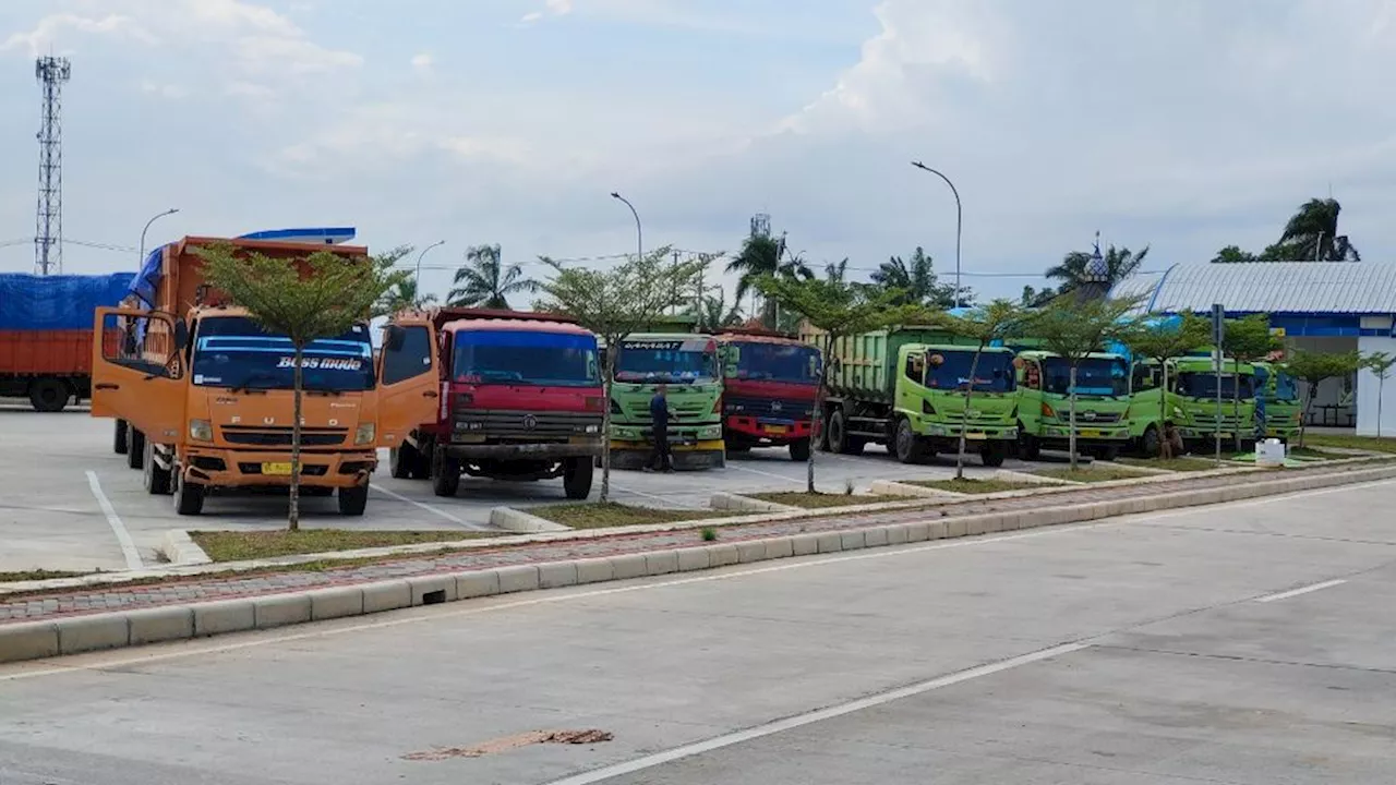 Penertiban Truk ”Monster” di Palembang Butuh Penanganan Tegas dari Hulu