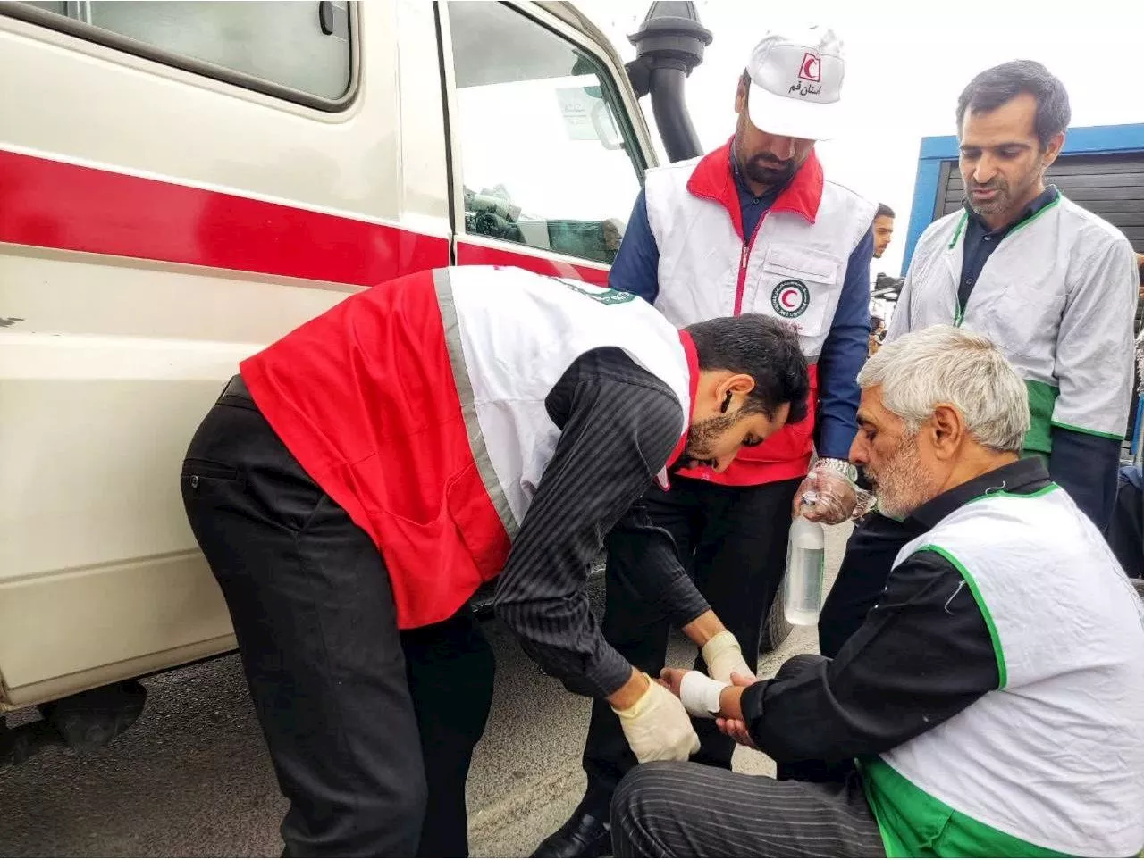 بهره‌مندی ۶۸۹ نفر از خدمات هلال‌احمر در مراسم تشییع شهدای خدمت در قم