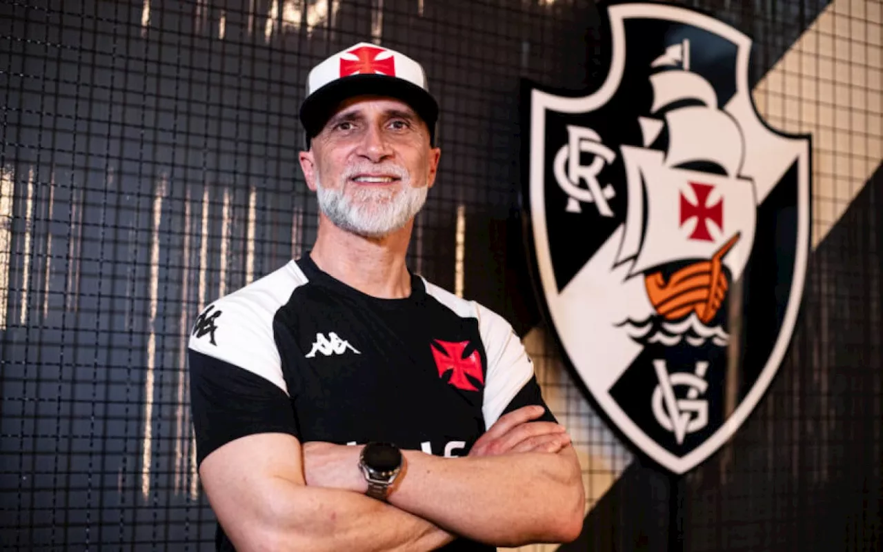 Vasco anuncia Álvaro Pacheco como novo treinador