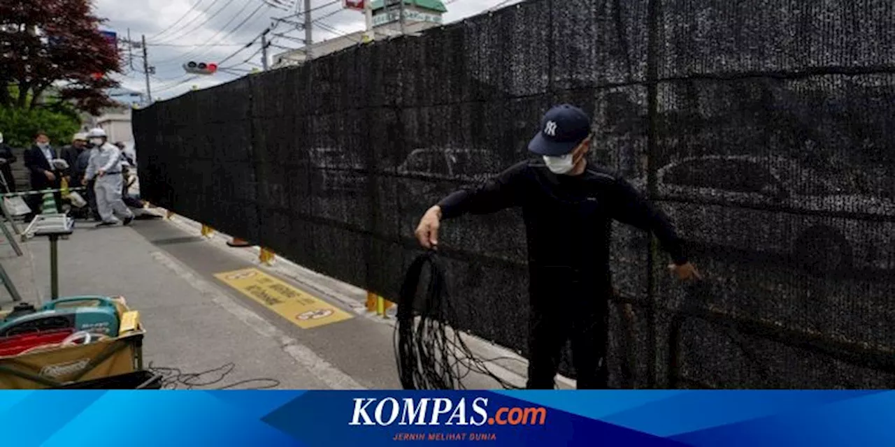 Kesal dengan Ulah Turis, Warga Jepang Tutup Pemandangan Gunung Fuji