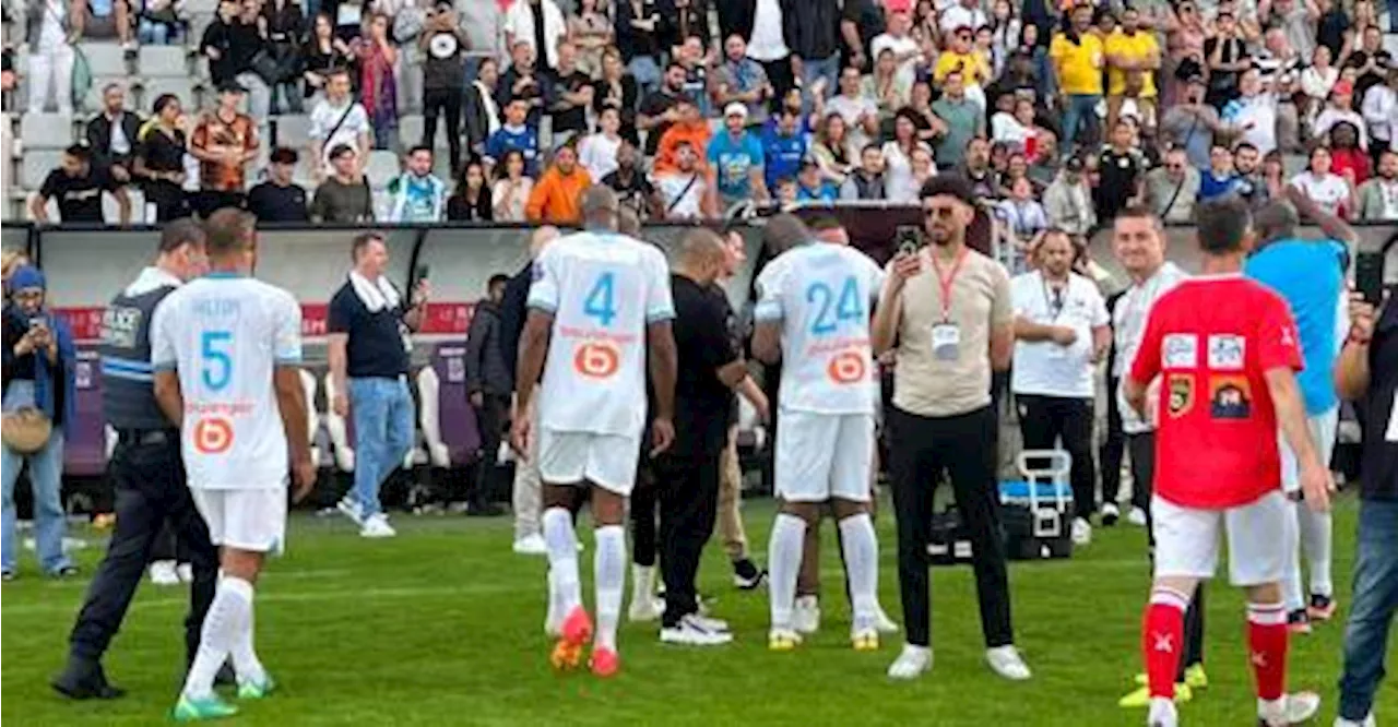 Des légendes du football marseillais et monégasque sur la pelouse de Fos