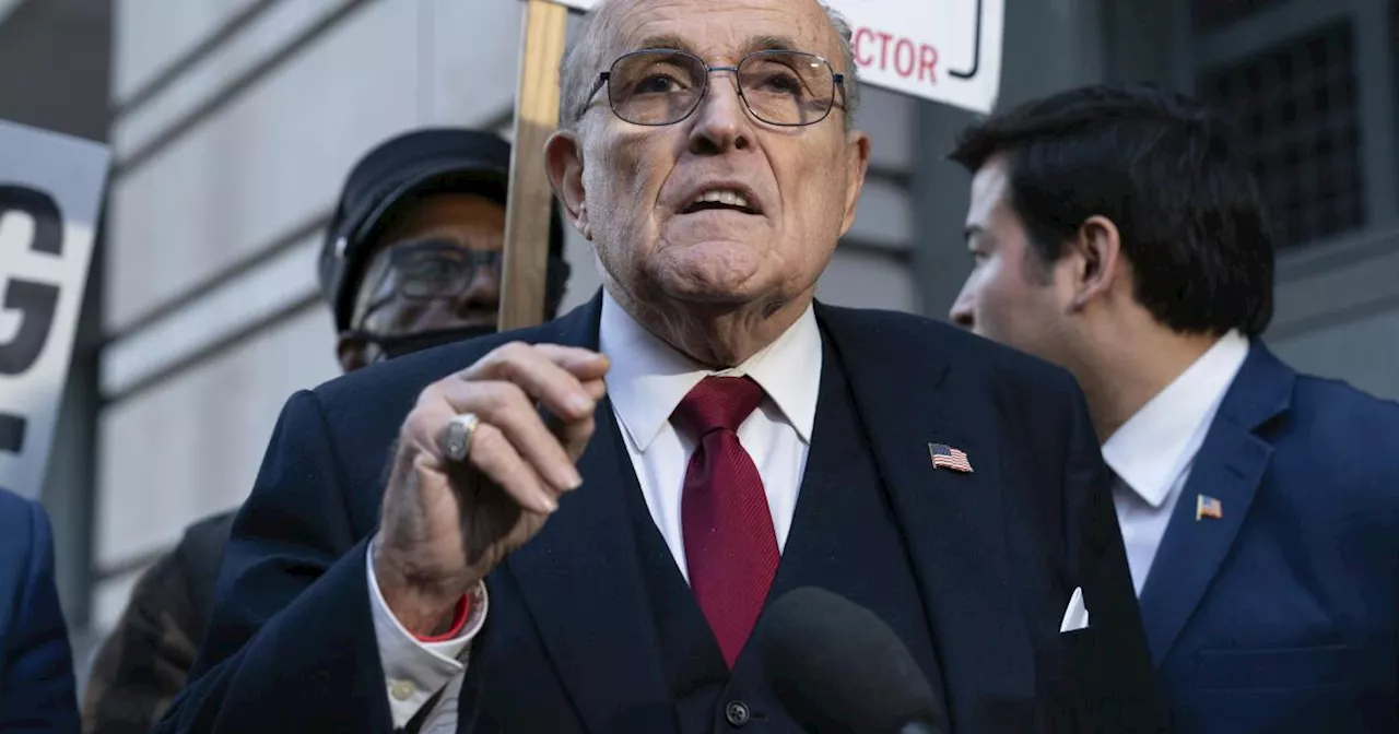 Exalcalde de Nueva York Rudy Giuliani se declara inocente de interferencia electoral en Arizona