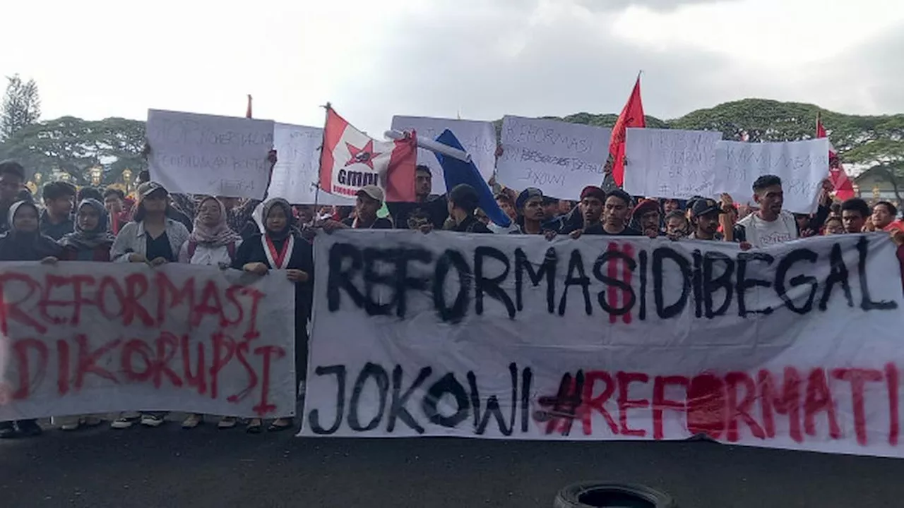 Peringatan 26 Tahun Reformasi, Cipayung Plus Demo di Gedung DPRD Kota Malang