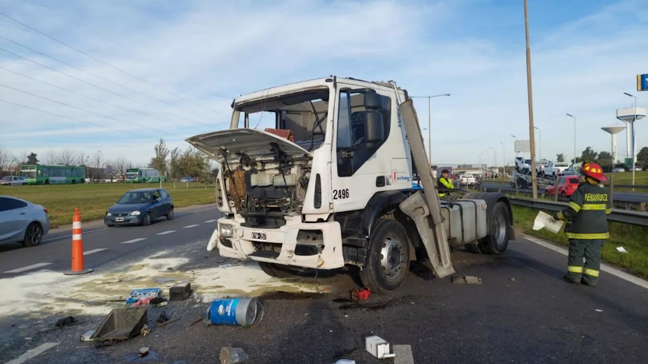 Otro accidente trágico en Panamericana: chocó y murió atropellado por su propio camión