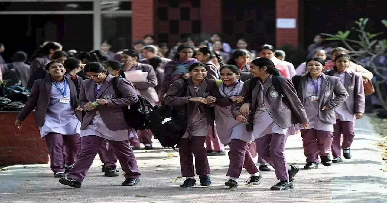 CBSE 10th Revaluation Application 2024: सीबीएसई 10वीं 2024 पुनर्मूल्यांकन की प्रक्रिया शुरू, ऐसे करें अप्लाई