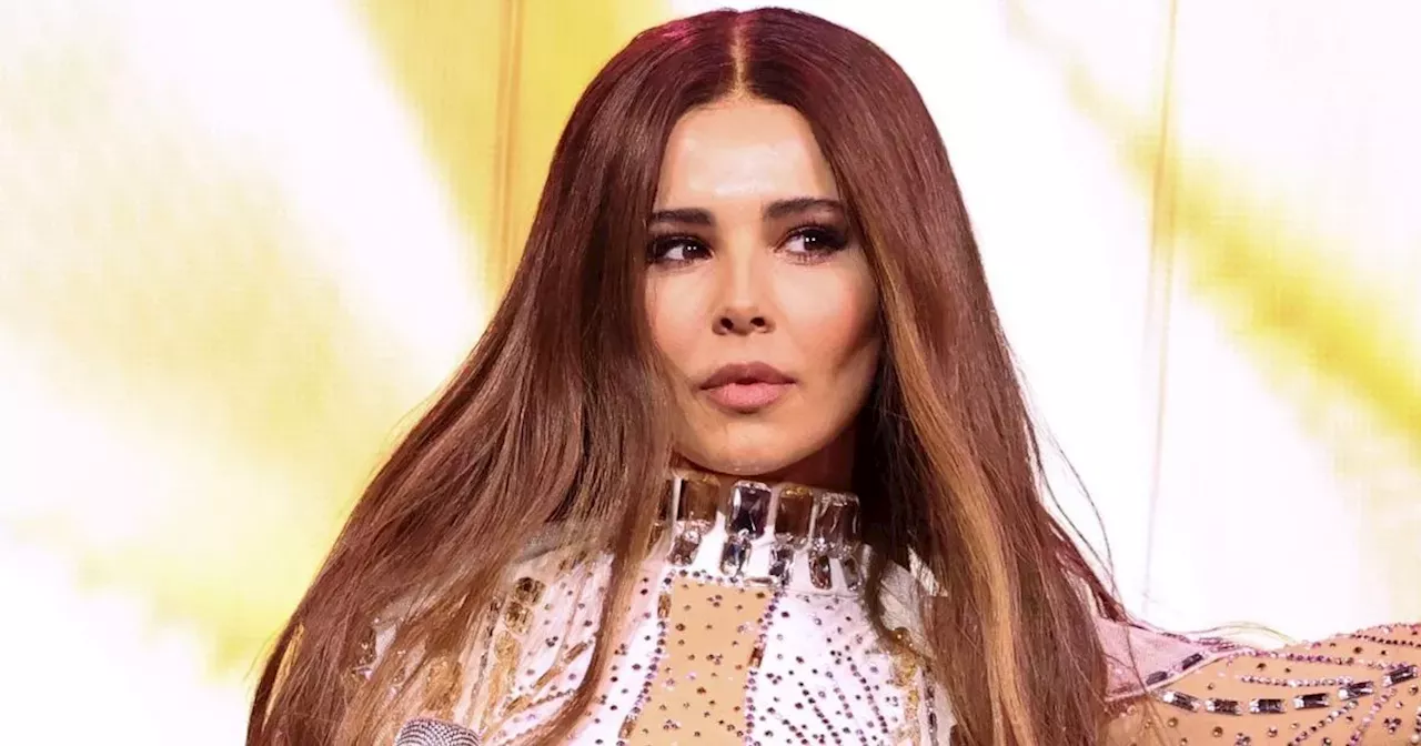 Nadine Coyle Inside Cheryl S Girls Aloud Tour Hair Transformation With 28 Inch Extensions