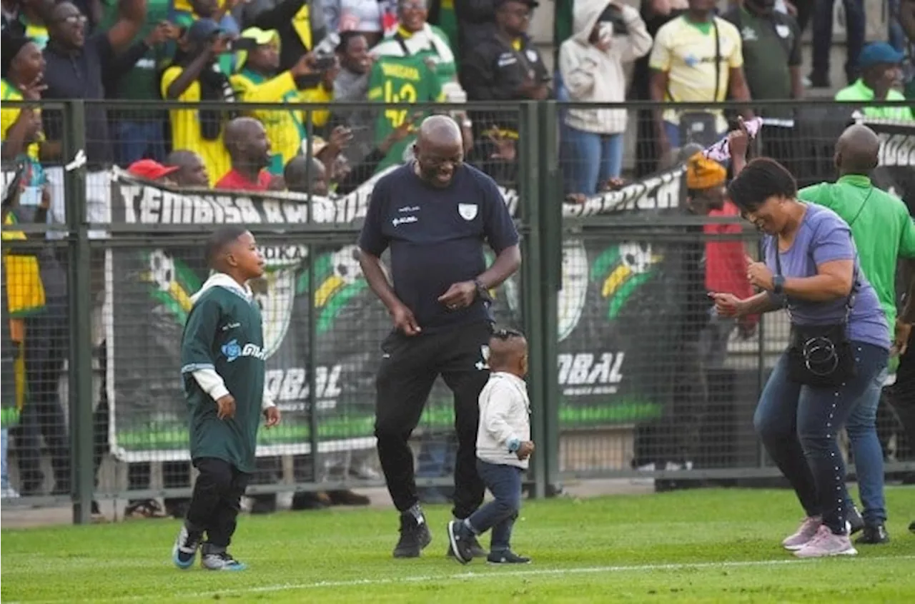 Malesela calls on SA clubs to 'Dance' like Downs: 'That's how football must be played'