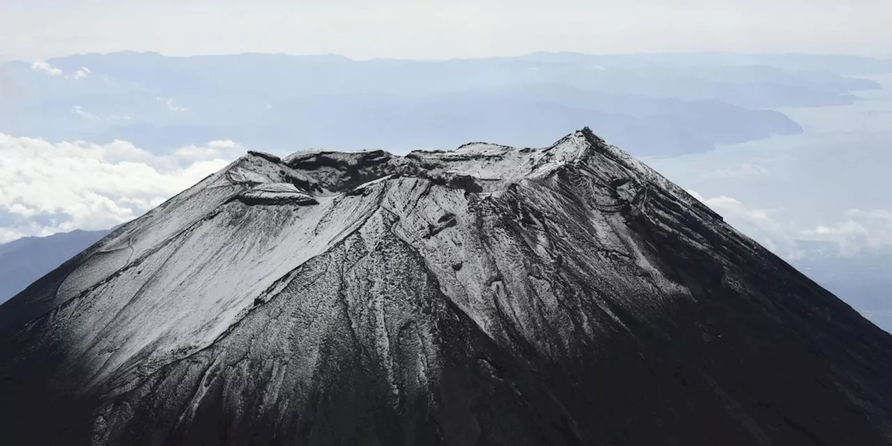 Im Kampf gegen Massentourismus: Japan verh&auml;ngt die Aussicht auf den Fuji